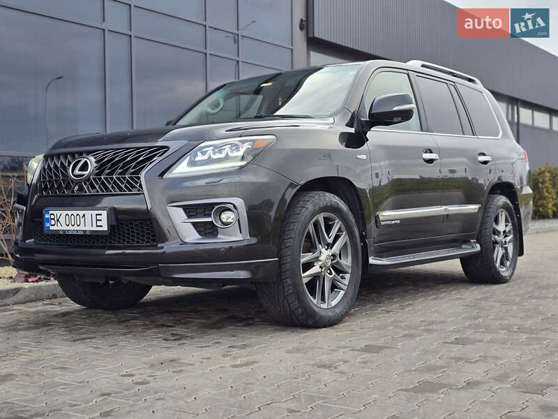 Позашляховик / Кросовер Lexus LX 2010 в Рівному