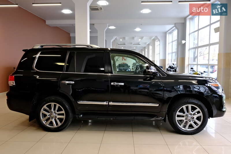 Внедорожник / Кроссовер Lexus LX 2013 в Одессе