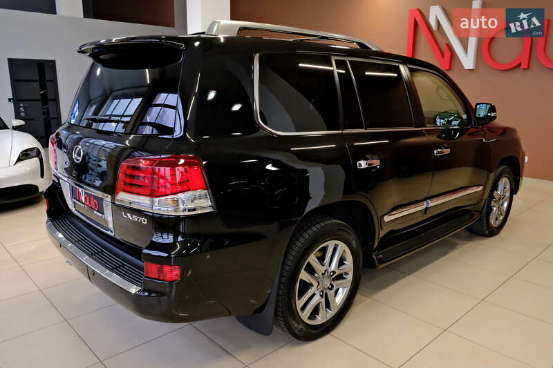Внедорожник / Кроссовер Lexus LX 2013 в Одессе