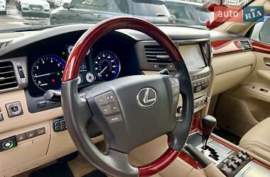 Внедорожник / Кроссовер Lexus LX 2010 в 