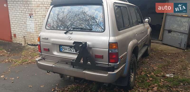 Внедорожник / Кроссовер Lexus LX 1996 в Умани
