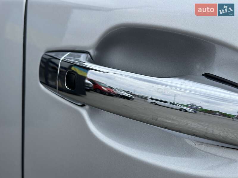 Позашляховик / Кросовер Lexus LX 2008 в Чернівцях