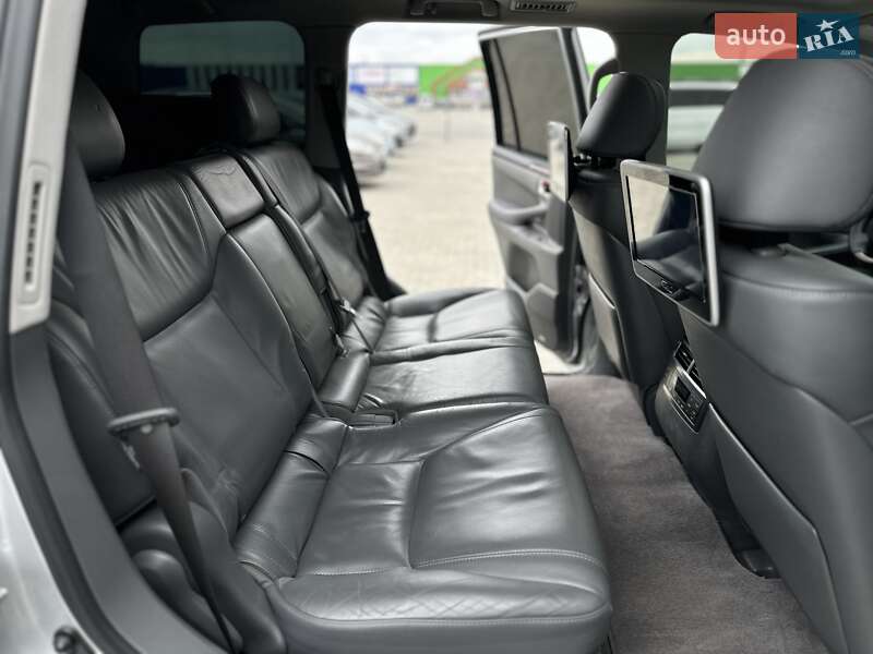Позашляховик / Кросовер Lexus LX 2008 в Чернівцях
