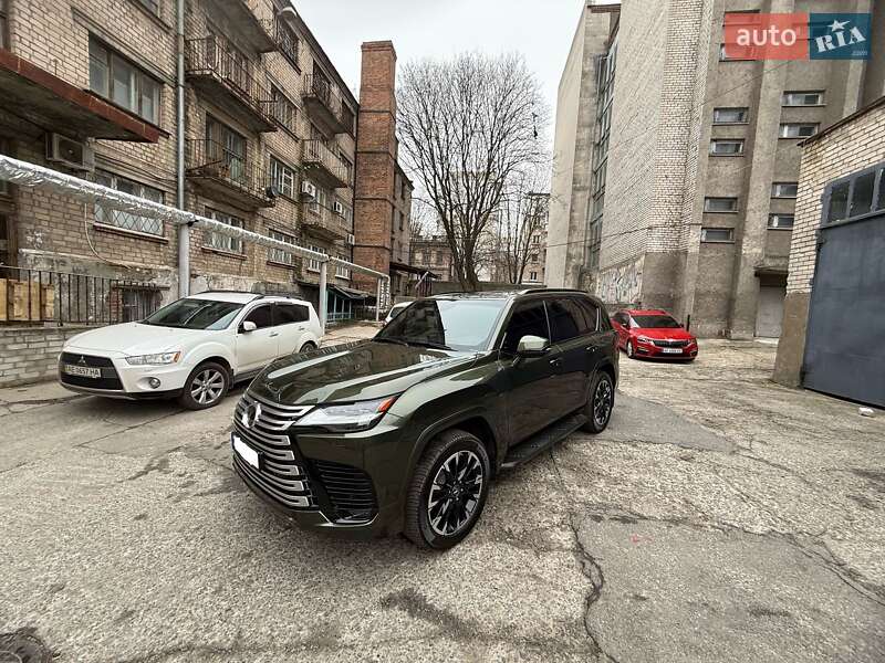 Позашляховик / Кросовер Lexus LX 2022 в Дніпрі