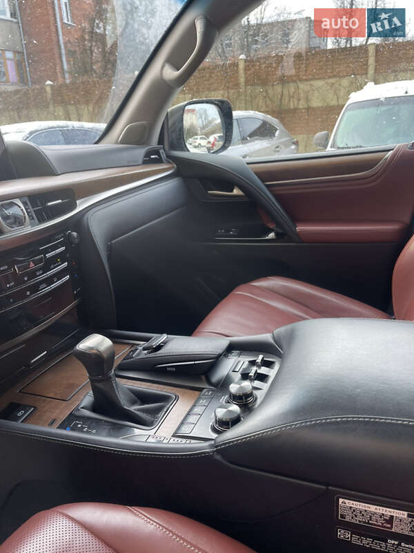 Внедорожник / Кроссовер Lexus LX 2016 в Киеве фото 10 Внедорожник / Кроссовер Lexus LX 2016 в Киеве