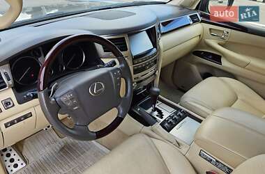 Внедорожник / Кроссовер Lexus LX 2013 в 