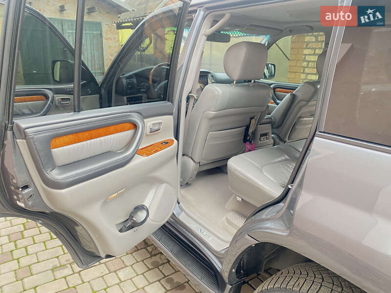 Позашляховик / Кросовер Lexus LX 2004 в Кривому Розі