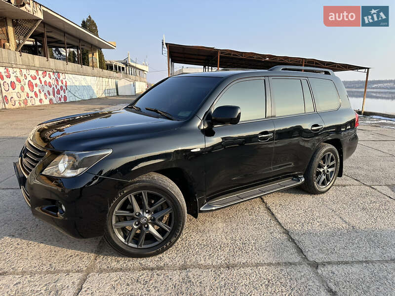 Позашляховик / Кросовер Lexus LX 2008 в Запоріжжі