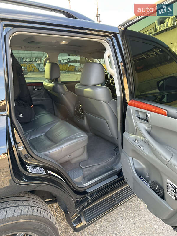 Позашляховик / Кросовер Lexus LX 2008 в Запоріжжі