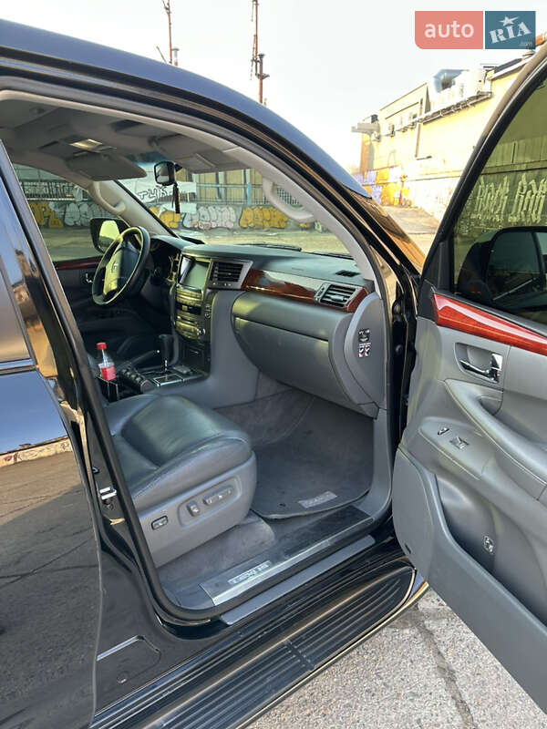 Позашляховик / Кросовер Lexus LX 2008 в Запоріжжі