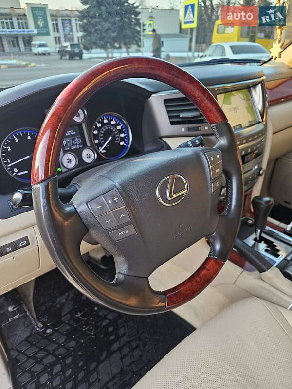 Позашляховик / Кросовер Lexus LX 2008 в Києві