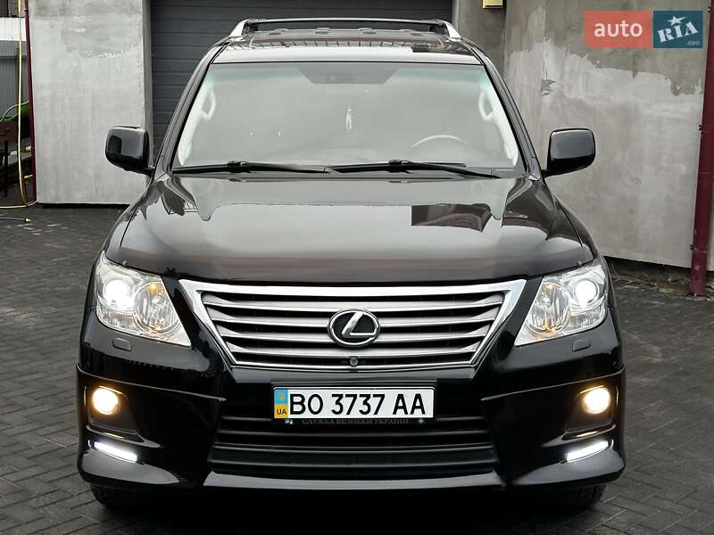 Внедорожник / Кроссовер Lexus LX 2011 в Тернополе