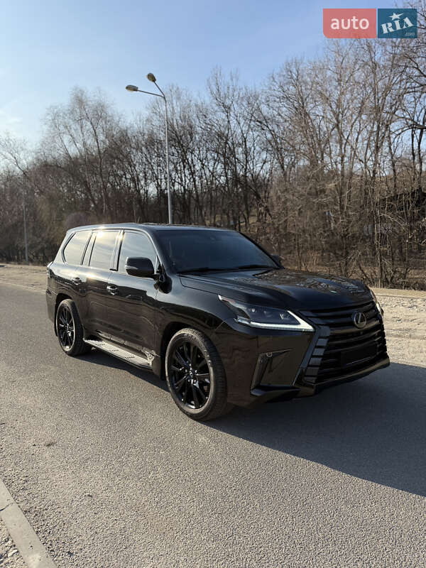 Lexus LX 2019
