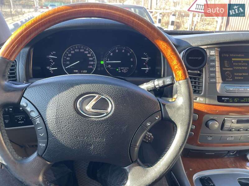 Внедорожник / Кроссовер Lexus LX 2006 в Самборе