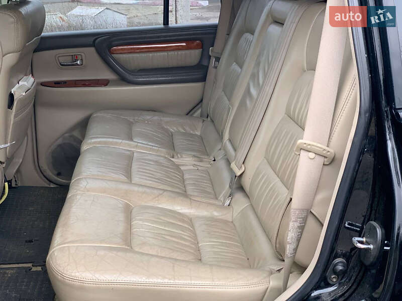 Внедорожник / Кроссовер Lexus LX 2003 в Николаеве
