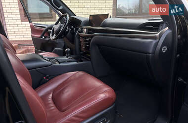 Внедорожник / Кроссовер Lexus LX 2019 в 