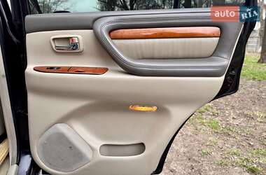 Внедорожник / Кроссовер Lexus LX 2003 в 