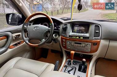 Внедорожник / Кроссовер Lexus LX 2003 в 