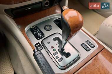 Внедорожник / Кроссовер Lexus LX 2003 в 
