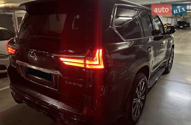 Позашляховик / Кросовер Lexus LX 2019 в 