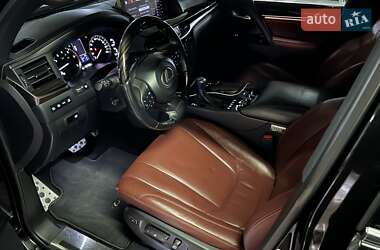Позашляховик / Кросовер Lexus LX 2019 в 