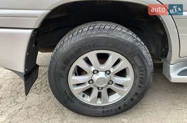 Внедорожник / Кроссовер Lexus LX 2005 в 
