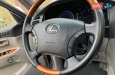 Внедорожник / Кроссовер Lexus LX 2005 в 