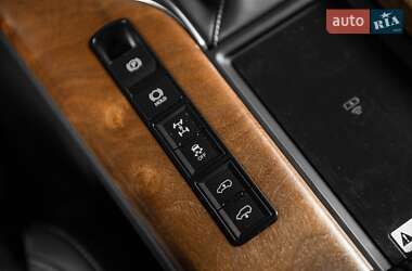 Внедорожник / Кроссовер Lexus LX 2022 в 