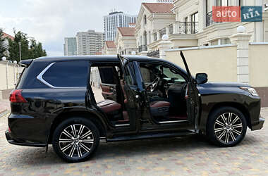 Внедорожник / Кроссовер Lexus LX 2019 в 