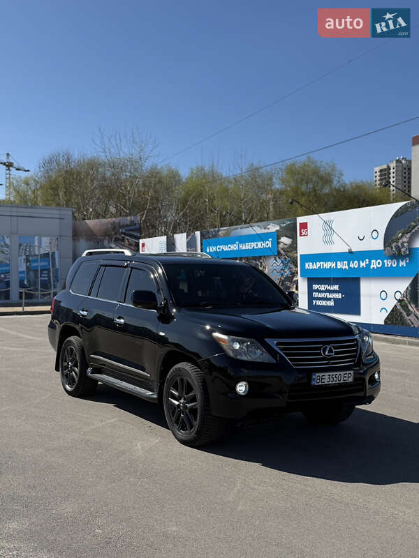 Внедорожник / Кроссовер Lexus LX 2008 в 