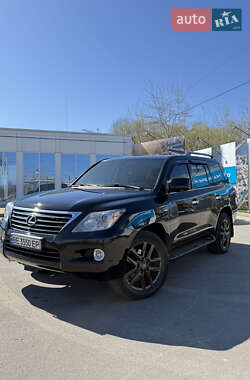 Внедорожник / Кроссовер Lexus LX 2008 в 
