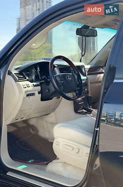 Внедорожник / Кроссовер Lexus LX 2008 в 