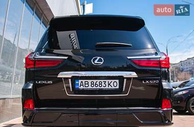 Внедорожник / Кроссовер Lexus LX 2019 в 