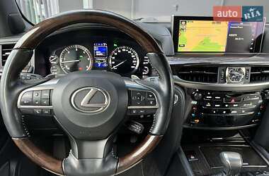 Внедорожник / Кроссовер Lexus LX 2017 в 