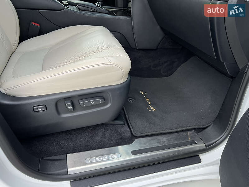 Внедорожник / Кроссовер Lexus LX 2017 в Киеве фото 82 Внедорожник / Кроссовер Lexus LX 2017 в Киеве
