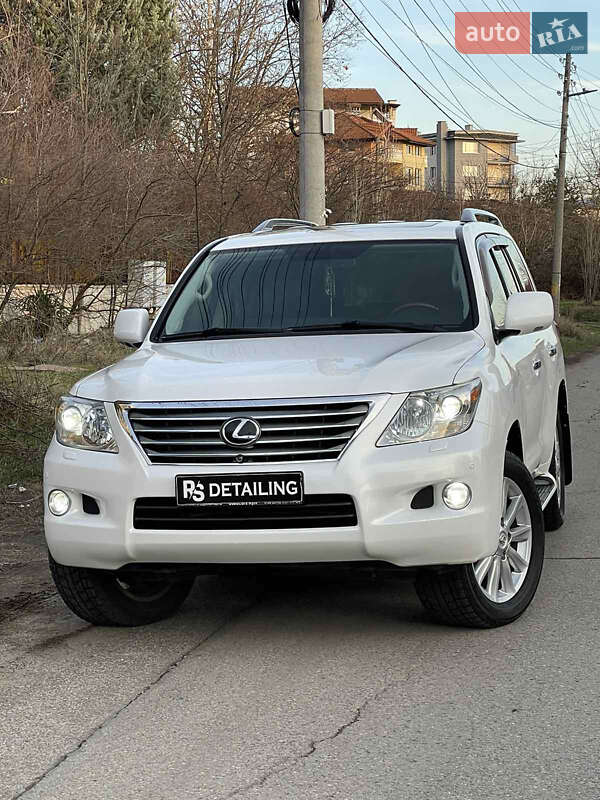 Внедорожник / Кроссовер Lexus LX 2008 в 