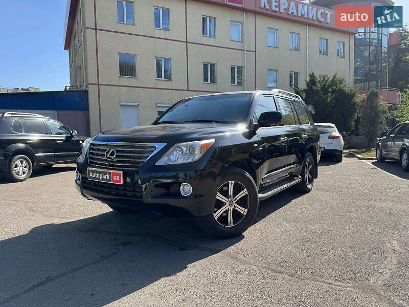 Внедорожник / Кроссовер Lexus LX 2008 в 