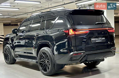 Позашляховик / Кросовер Lexus LX 2022 в 