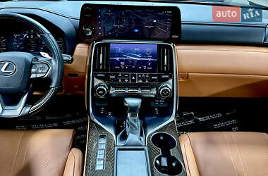 Позашляховик / Кросовер Lexus LX 2022 в 