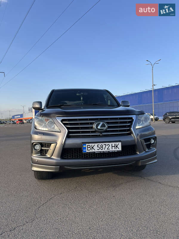 Позашляховик / Кросовер Lexus LX 2014 в Луцьку