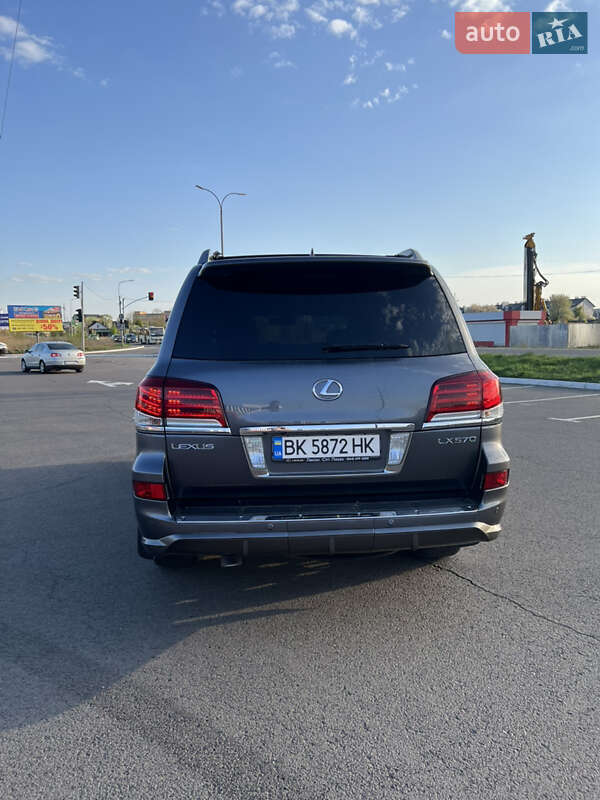 Позашляховик / Кросовер Lexus LX 2014 в Луцьку