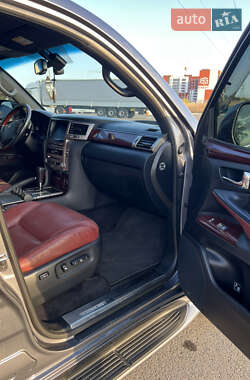 Внедорожник / Кроссовер Lexus LX 2014 в 
