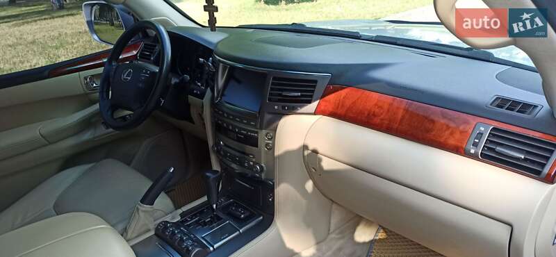 Внедорожник / Кроссовер Lexus LX 2008 в Житомире