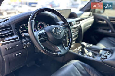 Внедорожник / Кроссовер Lexus LX 2017 в 