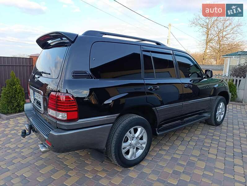 Внедорожник / Кроссовер Lexus LX 2005 в 