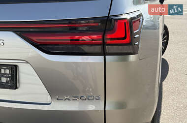 Внедорожник / Кроссовер Lexus LX 2022 в 