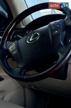 Позашляховик / Кросовер Lexus LX 2008 в 