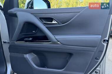 Позашляховик / Кросовер Lexus LX 2022 в 