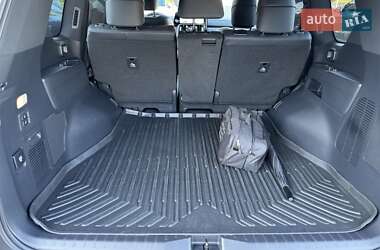 Позашляховик / Кросовер Lexus LX 2022 в 