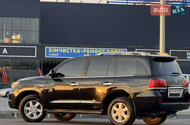 Внедорожник / Кроссовер Lexus LX 2009 в 